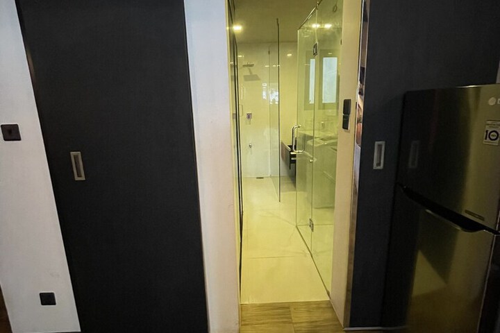 Room 60 of 80