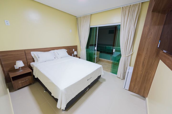 Room 7 of 48