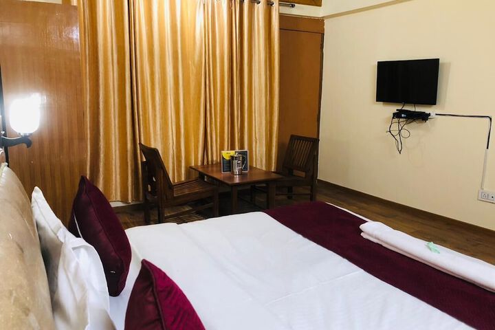 Room 6 of 36