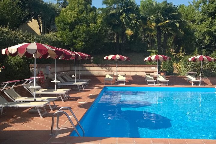 Pool Hotel