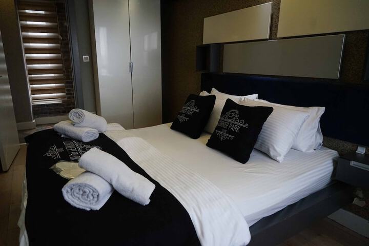 Room 47 of 85