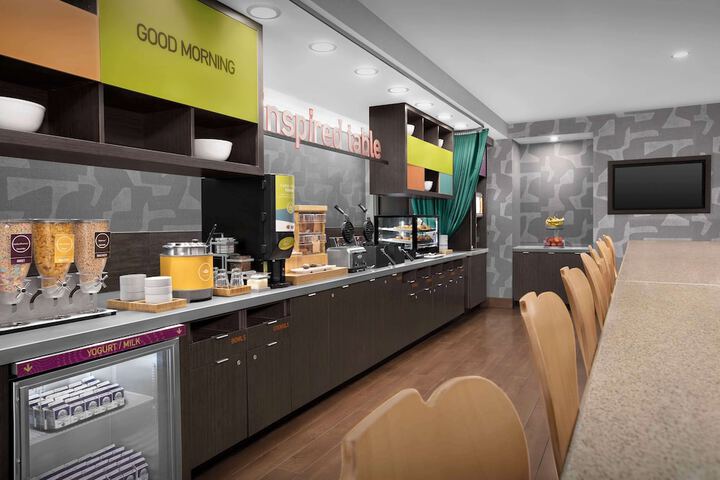 Breakfast area