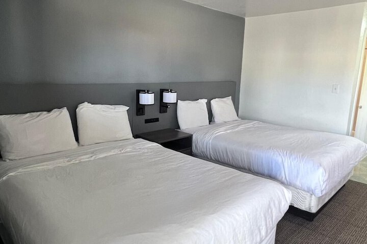 Room 8 of 27