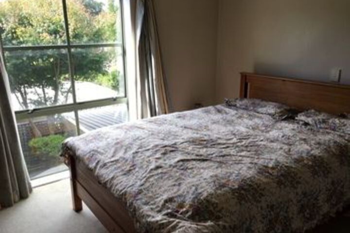Room 3 of 8