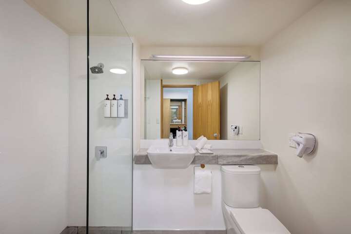 Room 17 of 25
