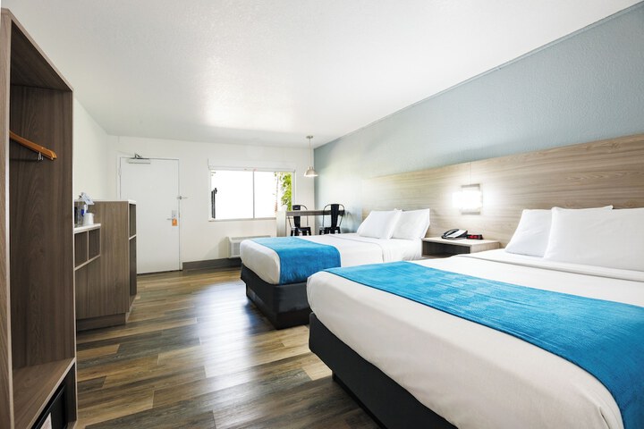 Room 35 of 201