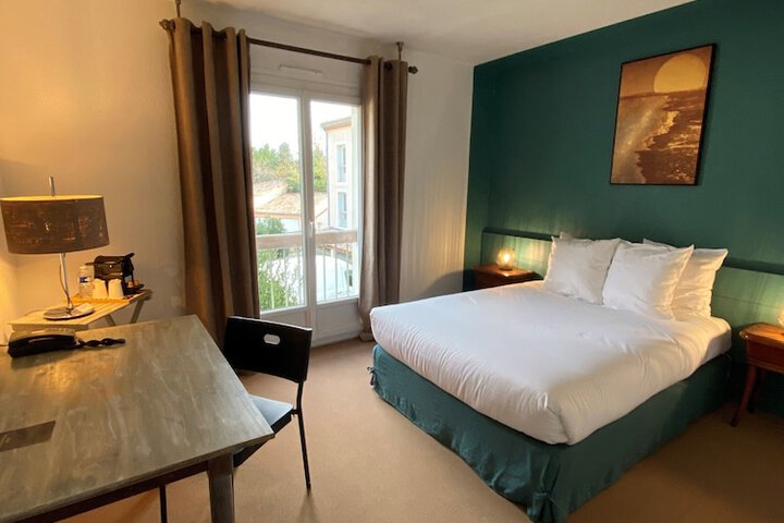 Room 34 of 73