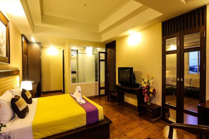 Room 15 of 51