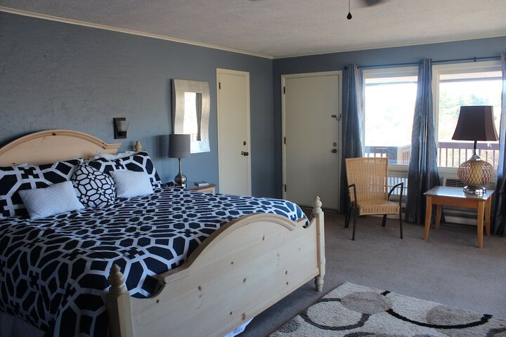 Room 39 of 243