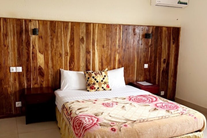 Room 3 of 14