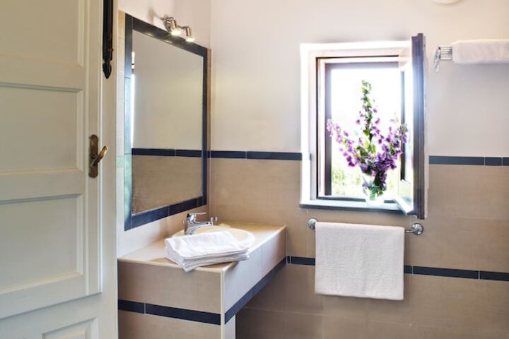 Bathroom Interior Photo