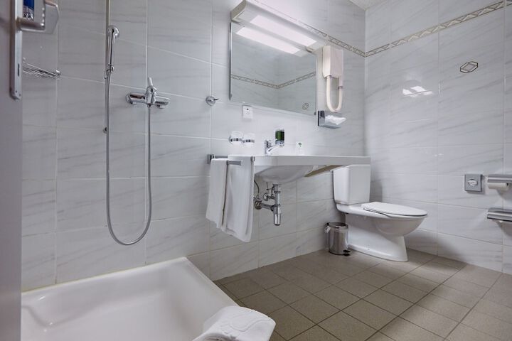 Clean Restrooms