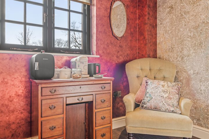 Room 32 of 137