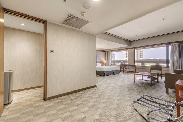 Room 65 of 149