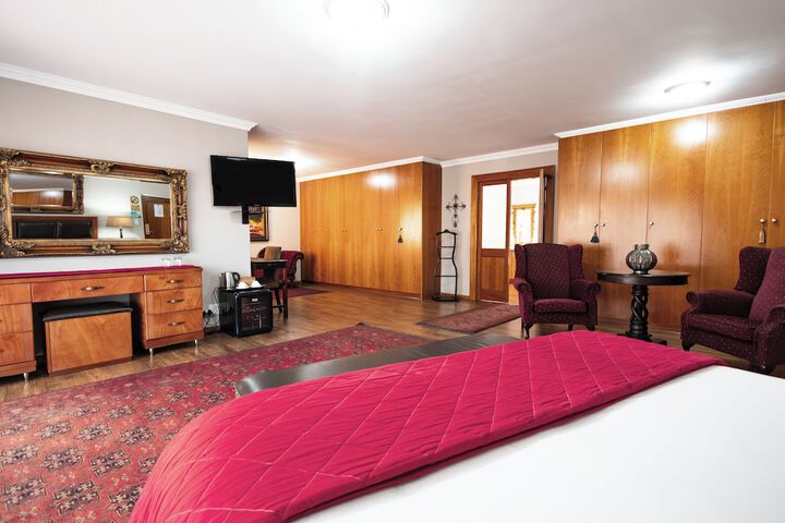 Room 13 of 76