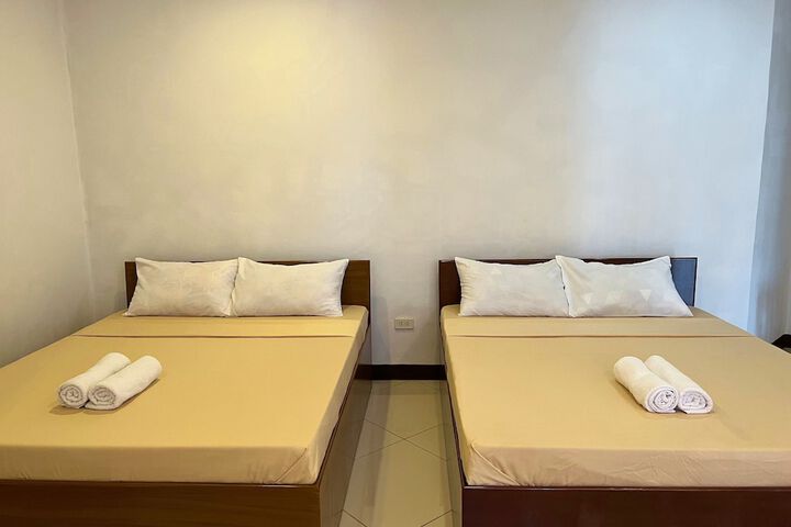 Room 33 of 84