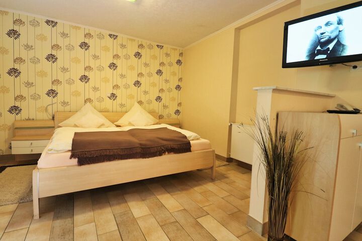 Room 43 of 95