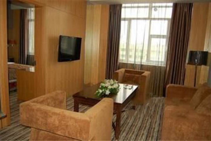 Room 10 of 44