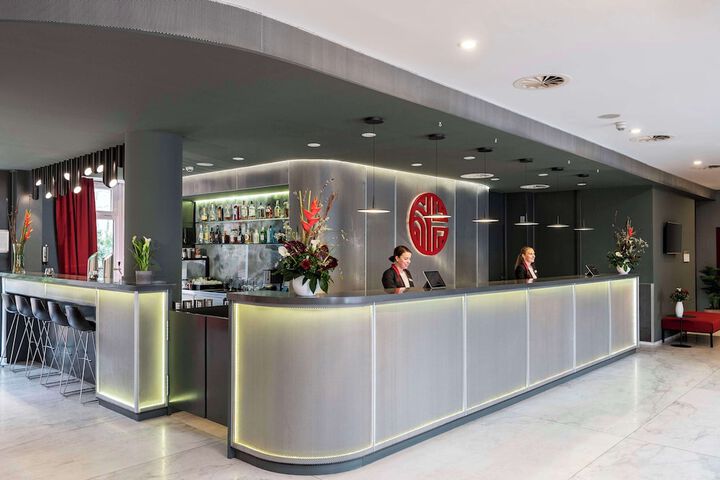 Guest Lobby