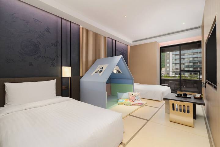 Room 34 of 82