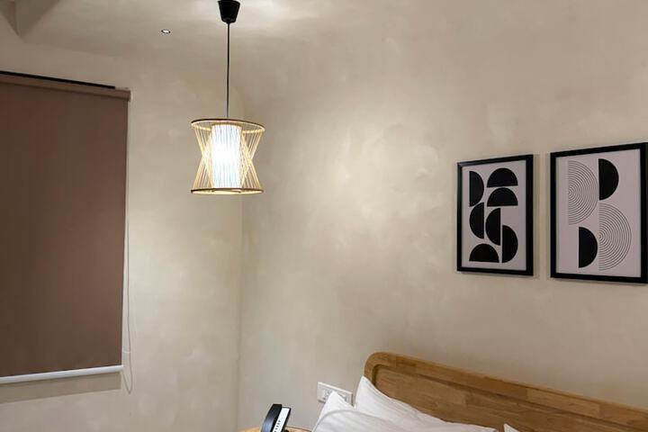 Room 8 of 29