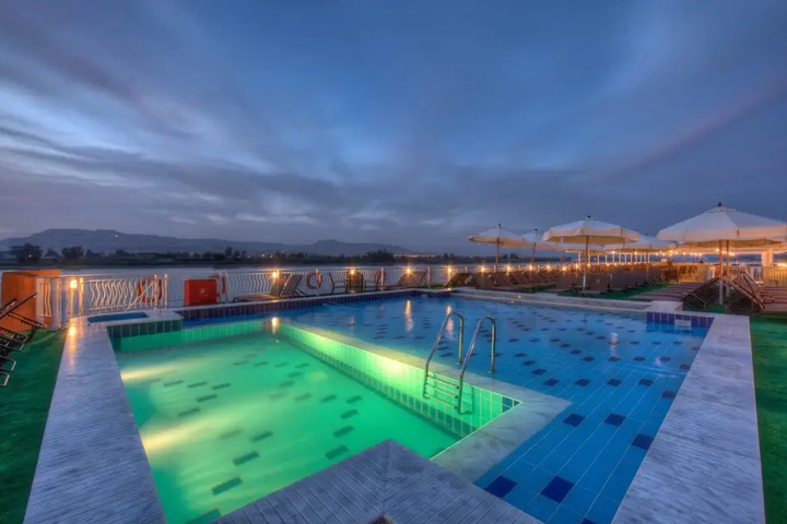Pool 8 of 12