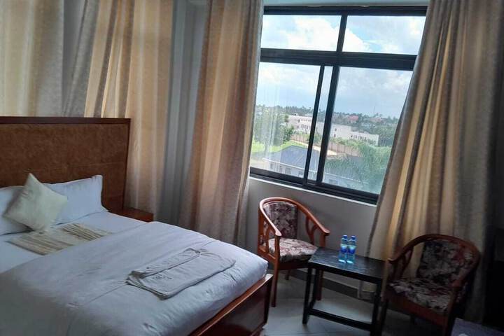 Room 3 of 133