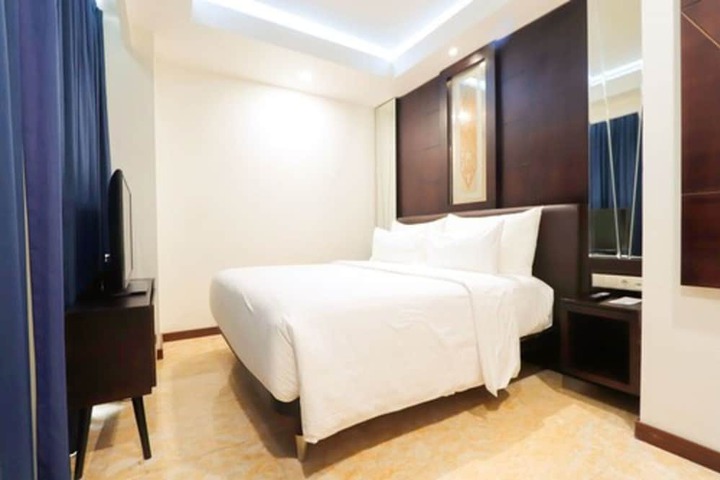 Room 10 of 51