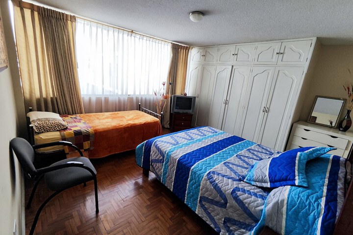 Room 8 of 34
