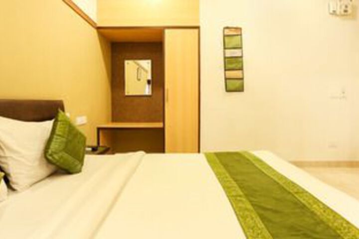 Room 27 of 43
