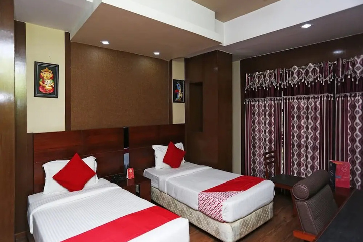 Room 5 of 17