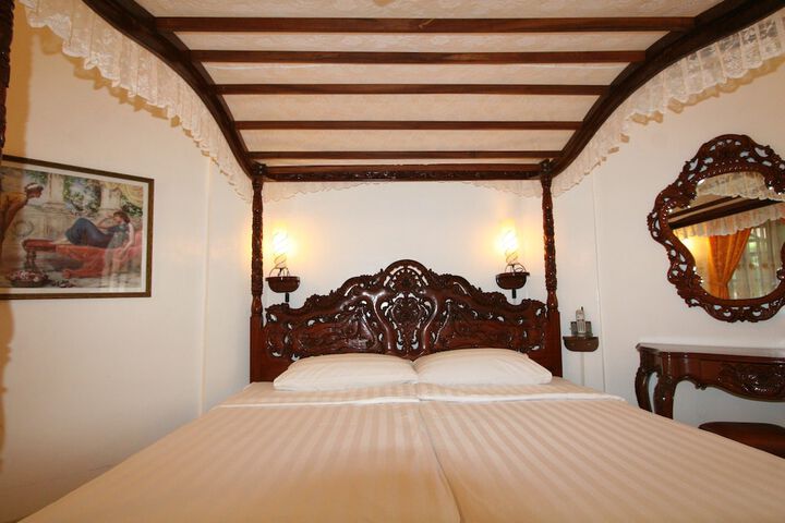 Room 6 of 56