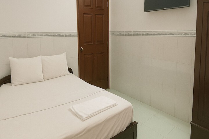 Room 15 of 19