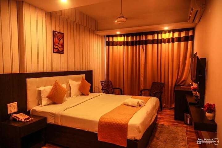 Room 9 of 46