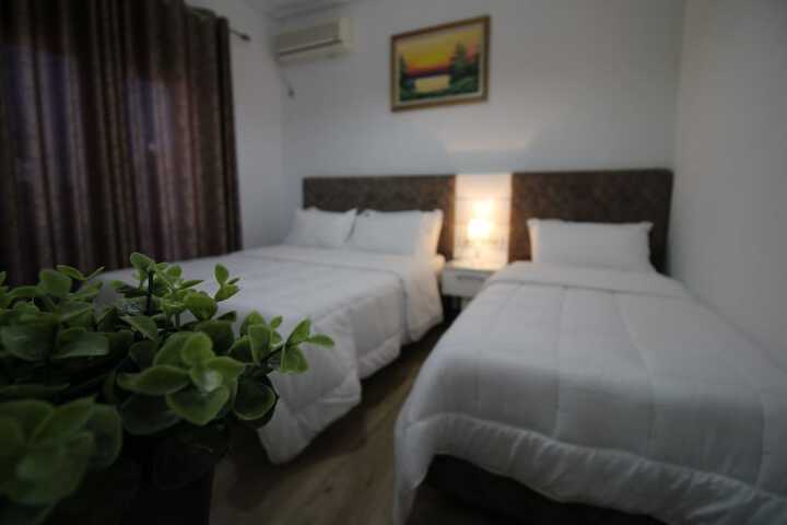 Room 10 of 44