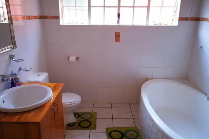 Room 8 of 11
