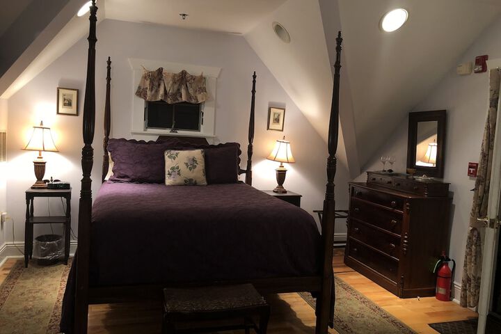 Room 7 of 62