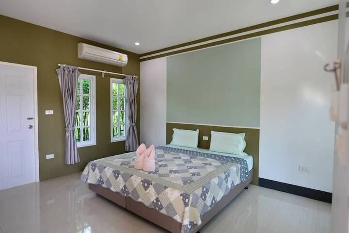 Room 10 of 47