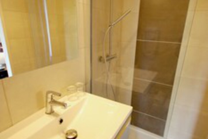 Room 5 of 29