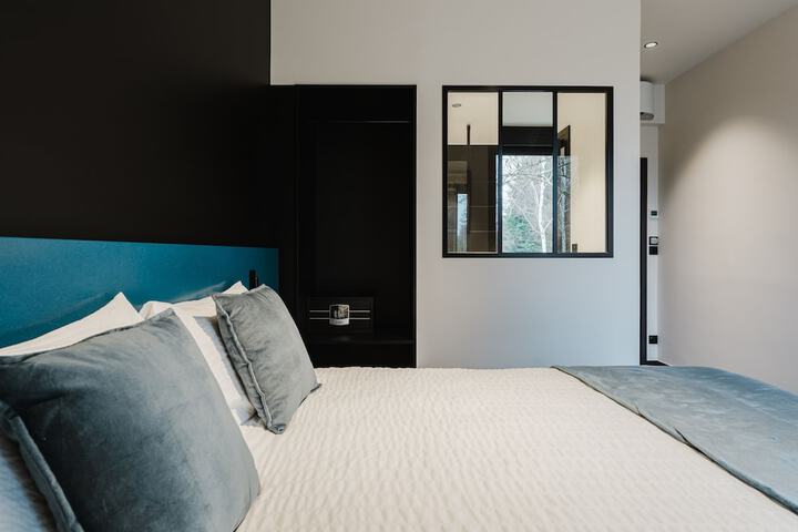 Room 3 of 47