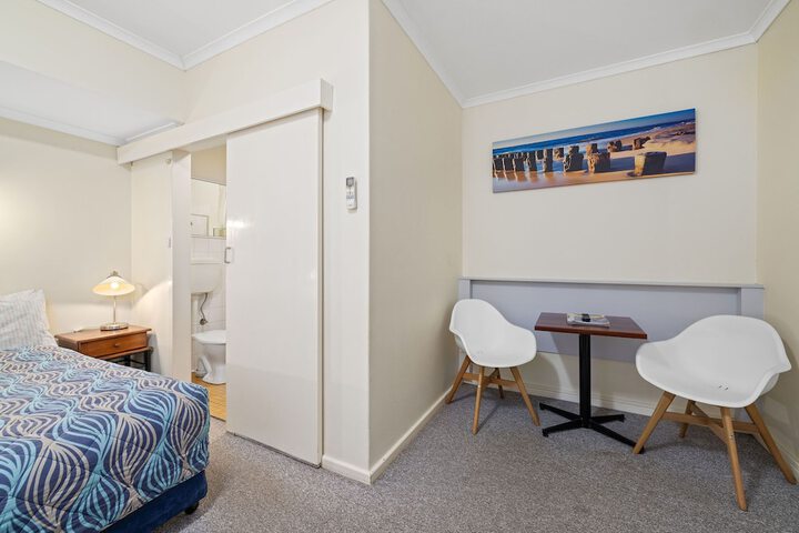 Room 12 of 24