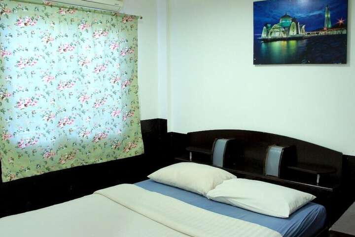 Room 21 of 47