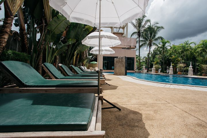 Pool 53 of 140