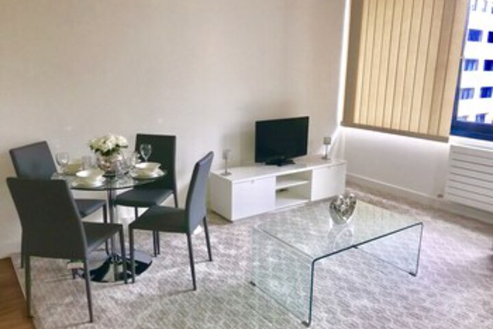 Room 18 of 25