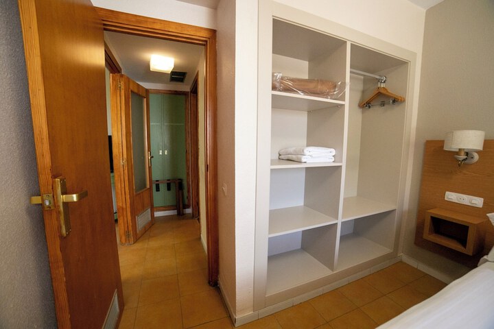Room 20 of 104