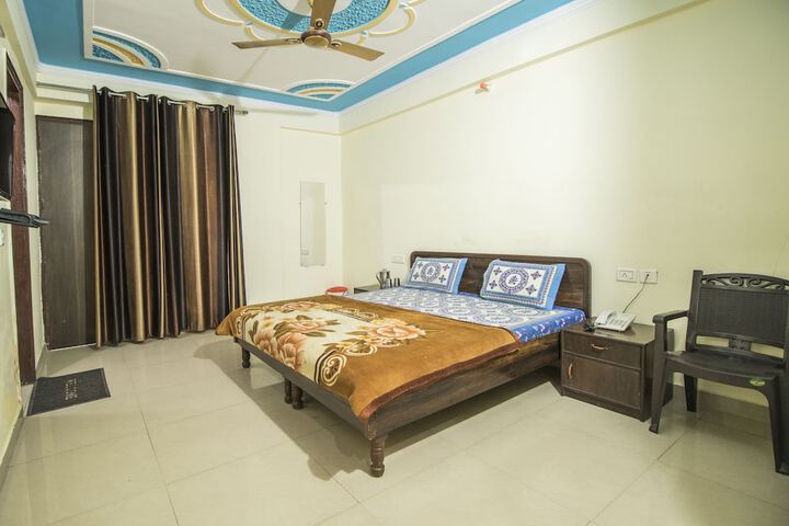 Room 14 of 39