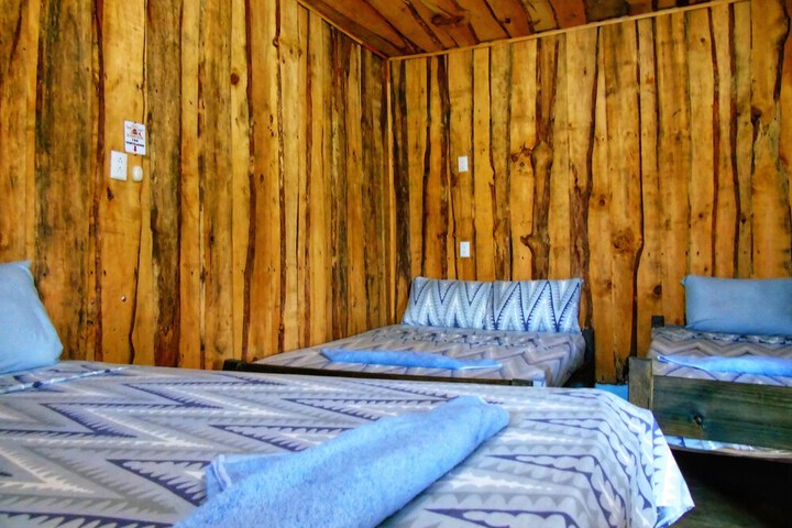 Room 13 of 34