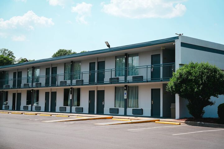 Hotel 80 of 85