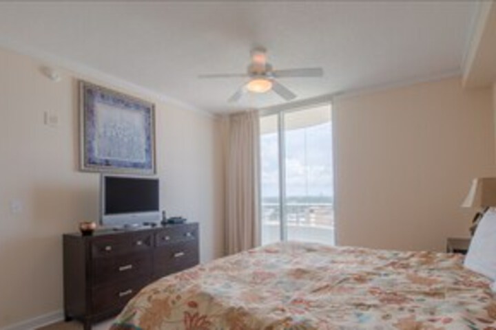 Room 25 of 29