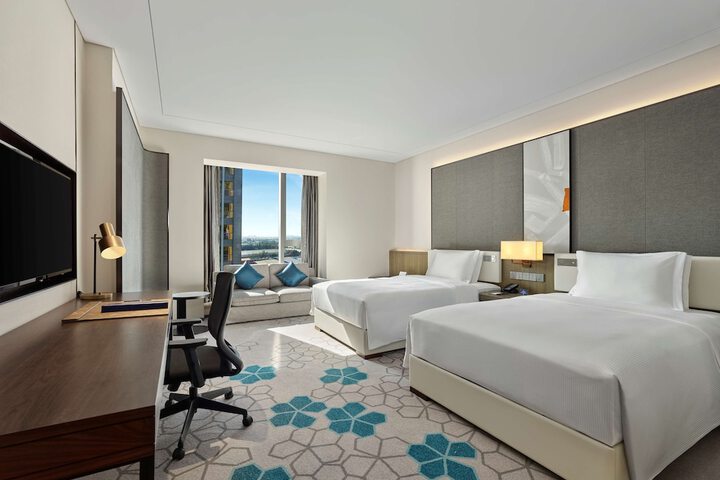 Room 32 of 51